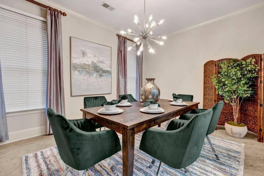 Luxury Home With Outdoor Patio And Game Room เมมฟิส ภายนอก รูปภาพ